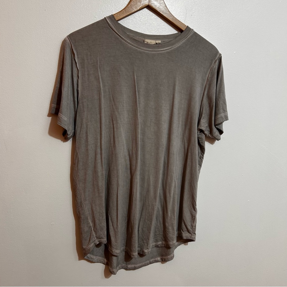 White Crow Casual T-Shirt Size Large